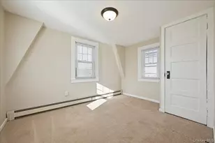 94 Chapel Ave, Patchogue, NY 11772 - Photo 17