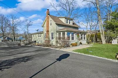 94 Chapel Avenue, Patchogue, NY 11772 - Photo 3