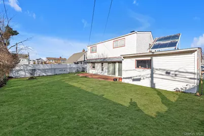 8 Straight Lane, Levittown, NY 11756 - Photo 15