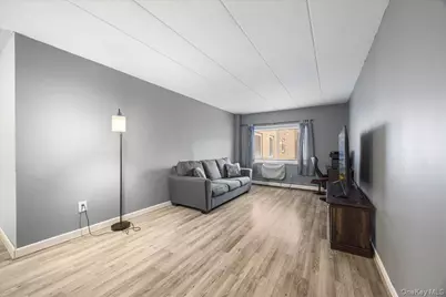 2035 Central Park Avenue #2H, Yonkers, NY 10710 - Photo 5