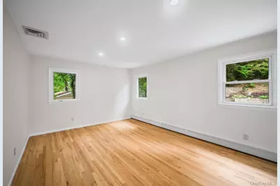 26 Ravine Road, Great Neck, NY 11023 - Photo 11