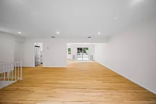 26 Ravine Rd, Great Neck, NY 11023 - Photo 7