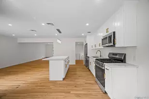 26 Ravine Rd, Great Neck, NY 11023 - Photo 9