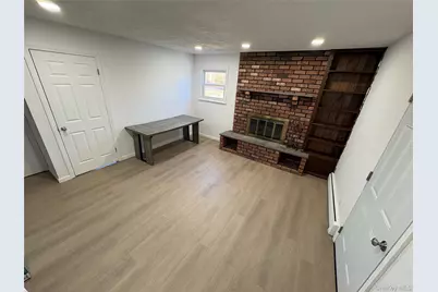 5494 Expressway Drive S, Holtsville, NY 11742 - Photo 5