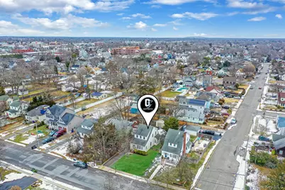 215 West Avenue, Patchogue, NY 11772 - Photo 37