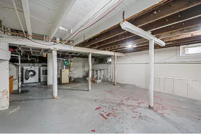 215 West Avenue, Patchogue, NY 11772 - Photo 33