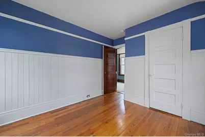 215 West Avenue, Patchogue, NY 11772 - Photo 31