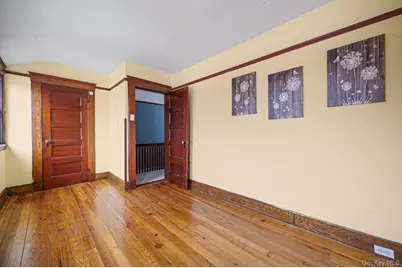 215 West Avenue, Patchogue, NY 11772 - Photo 27