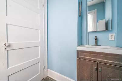 215 West Avenue, Patchogue, NY 11772 - Photo 25