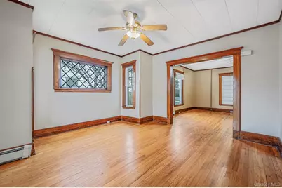 215 West Avenue, Patchogue, NY 11772 - Photo 17