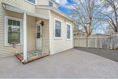 215 West Avenue, Patchogue, NY 11772 - Photo 9