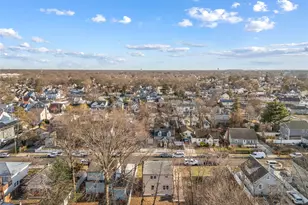 119 E Pennywood Ave, Roosevelt, NY 11575 - Photo 17