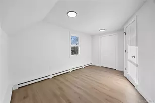 119 E Pennywood Ave, Roosevelt, NY 11575 - Photo 9