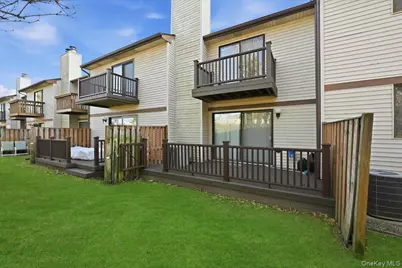 132 Laurel Lane, Wantagh, NY 11793 - Photo 35