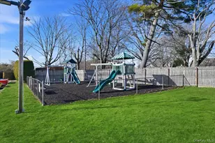 132 Laurel Ln, Wantagh, NY 11793 - Photo 37