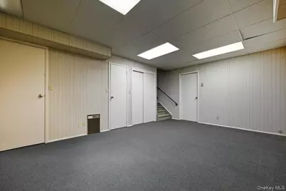 132 Laurel Lane, Wantagh, NY 11793 - Photo 23