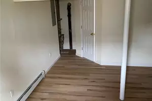 47 Gladys Ave, Hempstead, NY 11550 - Photo 9