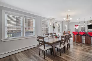 189 Oak St, West Hempstead, NY 11552 - Photo 5