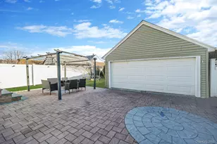 189 Oak St, West Hempstead, NY 11552 - Photo 3