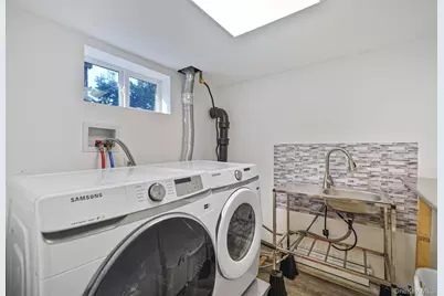 189 Oak Street, West Hempstead, NY 11552 - Photo 13