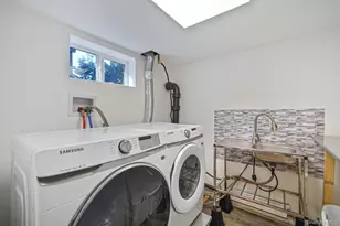 189 Oak St, West Hempstead, NY 11552 - Photo 13