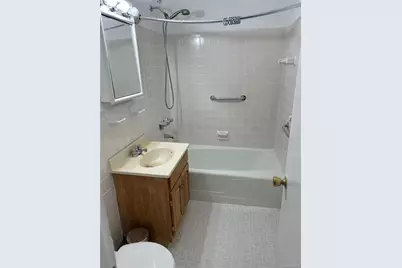 2015 Saint Paul Avenue #5F, Bronx, NY 10461 - Photo 7