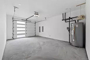 2 Orchid Rd, Levittown, NY 11756 - Photo 21