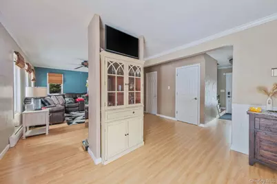 38 Camille Lane, Patchogue, NY 11772 - Photo 19