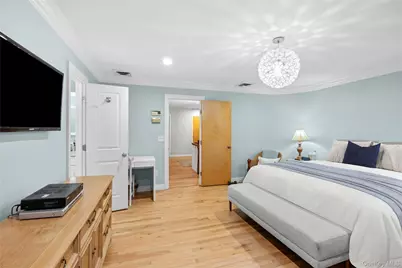 2686 Frances Street, Bellmore, NY 11710 - Photo 23