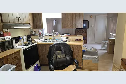 525 Riverleigh Avenue #206, Riverhead, NY 11901 - Photo 5