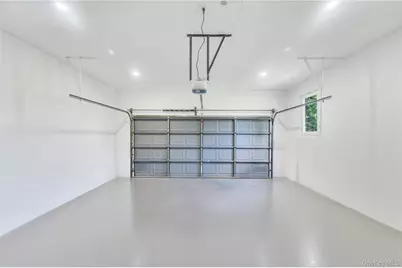 14 Lakeville Drive, East Hills, NY 11576 - Photo 15