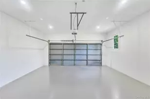 14 Lakeville Dr, East Hills, NY 11576 - Photo 15