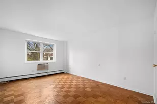 10 Ipswich Ave, Great Neck, NY 11021 - Photo 15