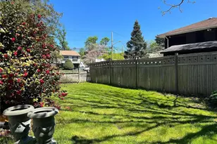 1 Cliftwood Dr, Huntington, NY 11743 - Photo 15