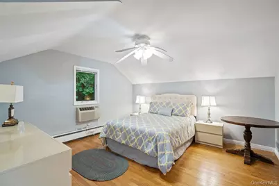 12 Chester Drive, Great Neck, NY 11021 - Photo 19