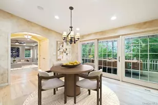 12 Chester Dr, Great Neck, NY 11021 - Photo 9