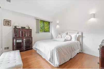 22 So. Gate Circle, Massapequa Park, NY 11762 - Photo 15