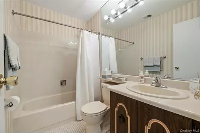 22 So. Gate Circle, Massapequa Park, NY 11762 - Photo 21