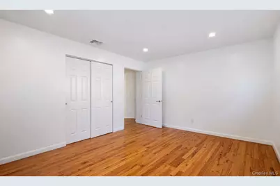 418 Garden Street, West Islip, NY 11795 - Photo 9