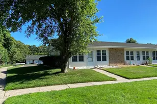 274 Berwick Ct, Ridge, NY 11961 - Photo 9