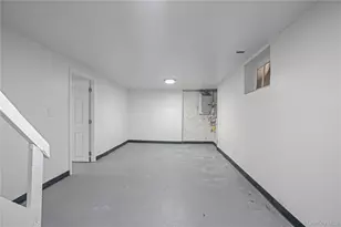 90-20 205th St, Hollis, NY 11423 - Photo 11