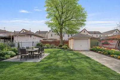 9020 205th Street, Hollis, NY 11423 - Photo 9