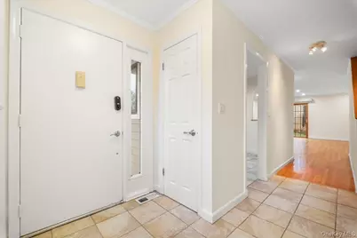 18 Park Drive, Mount Kisco, NY 10549 - Photo 3