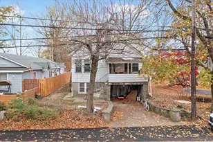 116 Lake Dr, Lake Peekskill, NY 10537 - Photo 17