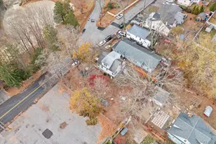 116 Lake Dr, Lake Peekskill, NY 10537 - Photo 23