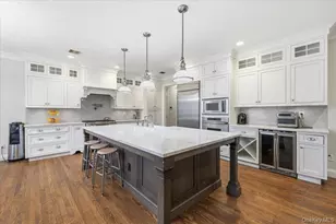 21 Astor Ave, Saint James, NY 11780 - Photo 5