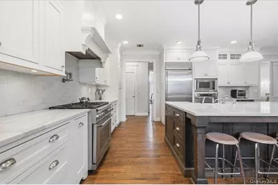 21 Astor Avenue, Saint James, NY 11780 - Photo 9