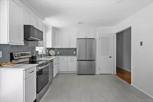 64 Old Depot Rd, Quogue, NY 11959 - Photo 11