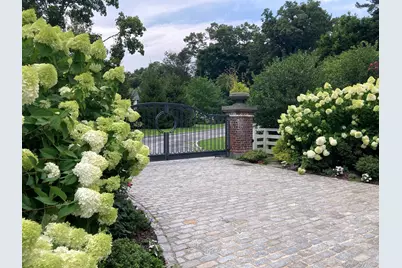 2 Red Ground Road, Old Westbury, NY 11568 - Photo 1