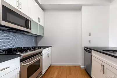 48-21 5th Street #4M, Long Island City, NY 11101 - Photo 13